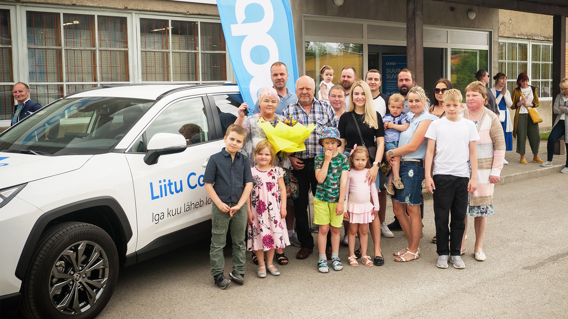 Coop Loto: peaauhind Toyota RAV4 hübriid linnamaastur läks Põltsamaale