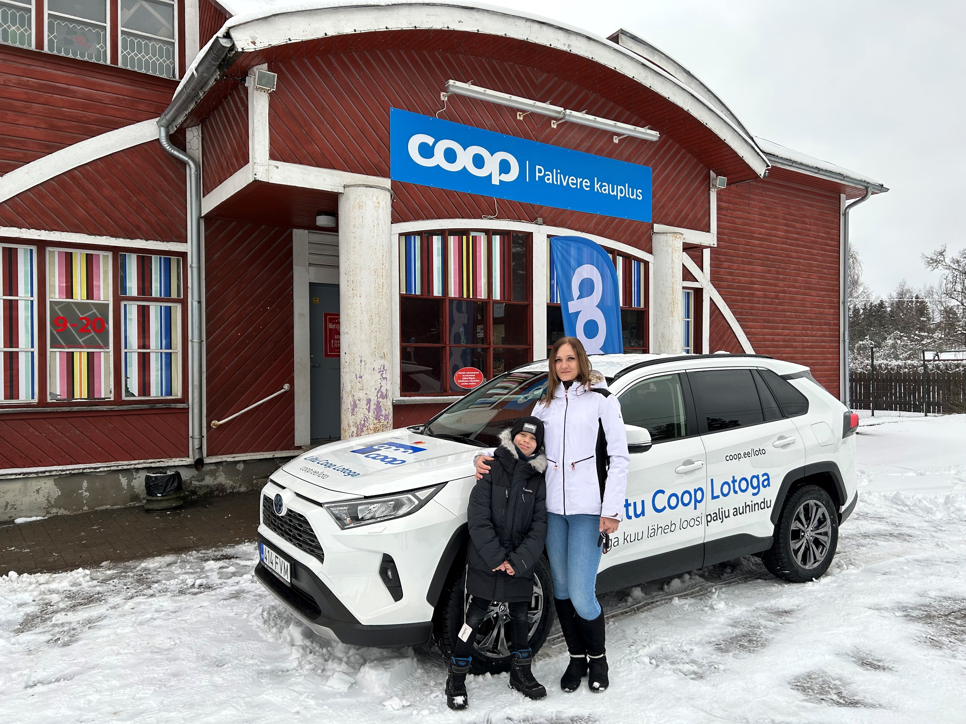 Coop Loto: detsembrikuine peaauhind Toyota RAV4 hübriid läks Paliverre