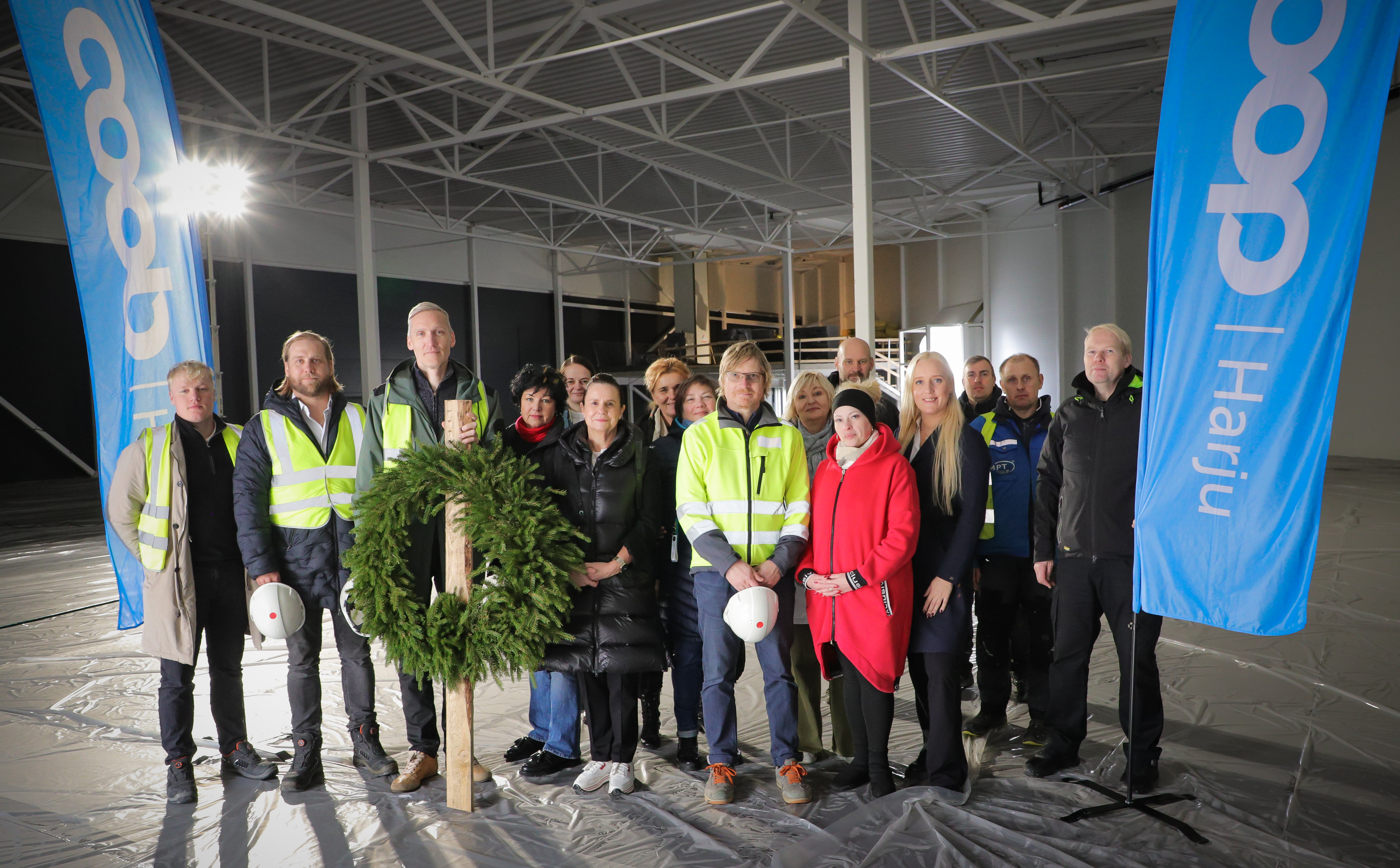 14. oktoobril peeti Pärnu Maksimarketi külje alla rajatavas padelihallis sarikapidu.