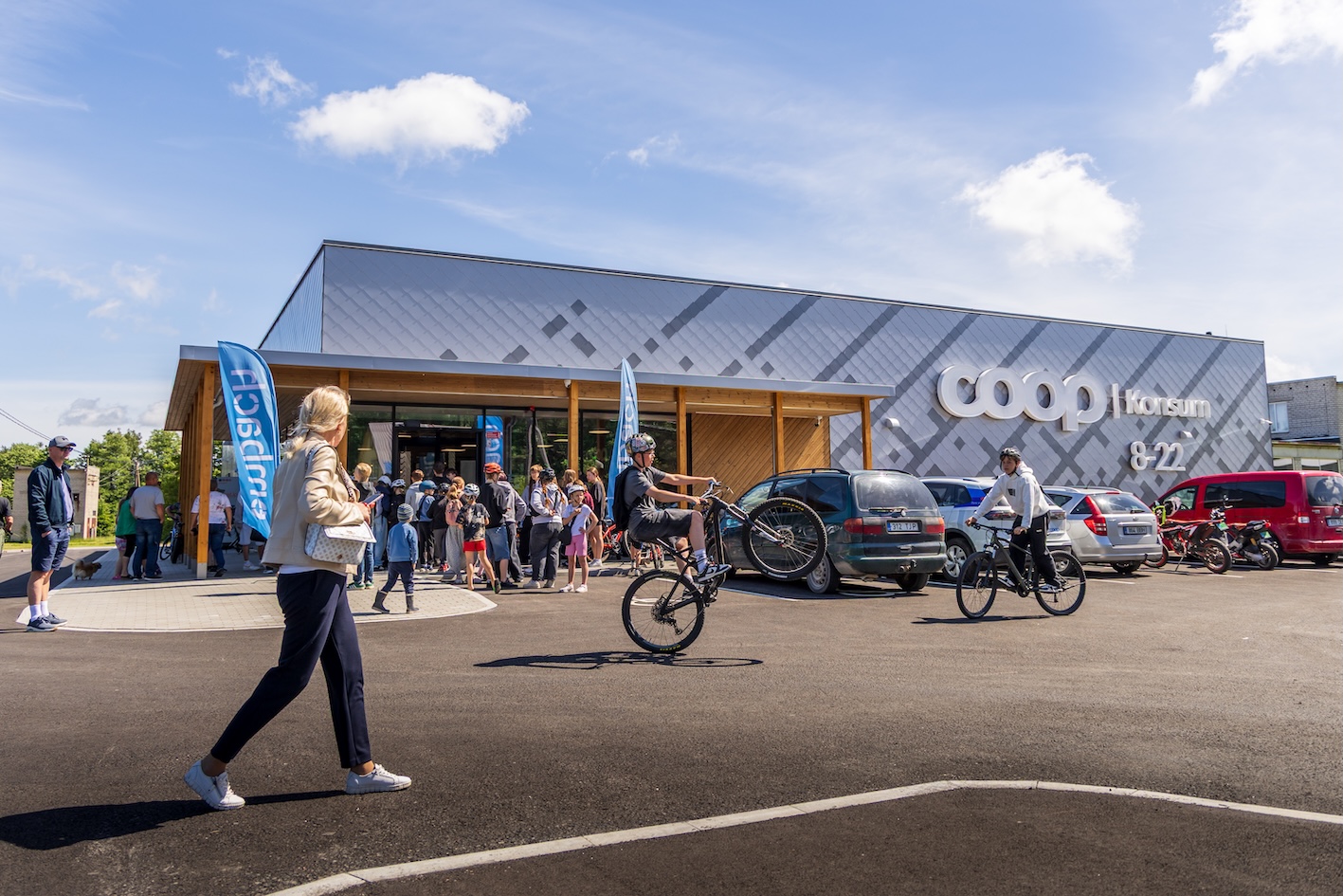 Uulu uue Coop Konsumi avamine (Mailiis Ollino/Pärnu Postimees/Scanpix)