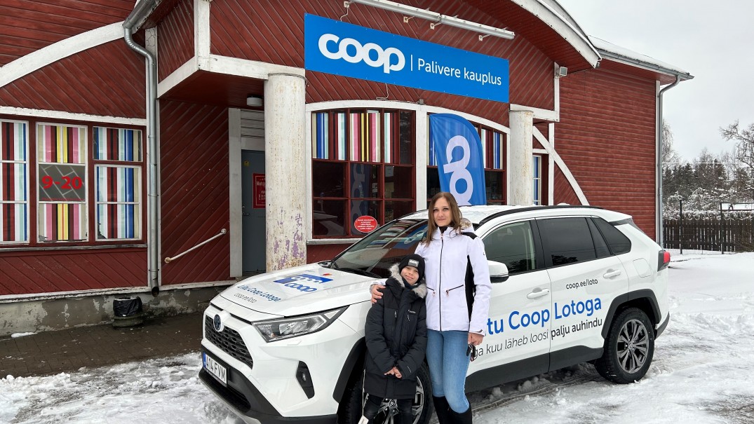 Maarja võitis Coop Lotoga Toyota Rav4 hübriid linnamaasturi