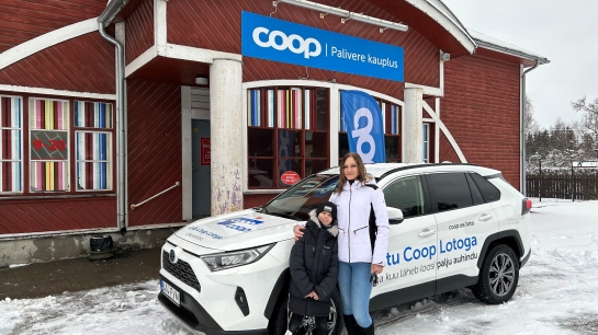 Maarja võitis Coop Lotoga Toyota Rav4 hübriid linnamaasturi