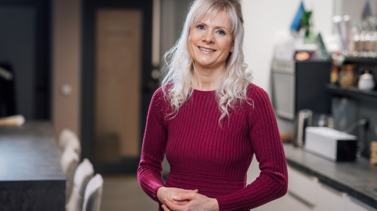 Elin Helimets töötab Coop Tartus Coop kokkadelt köögis Eedeni kaubanduskeskuses tootmisassistendina