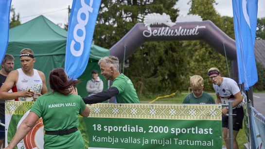 Kambja vallas toimunud 50. omavalitsuste suvemängud pakkusid kahe päeva jooksul võimalusi end proovile panna paljudel aladel. Foto: Jassu Hertsmann