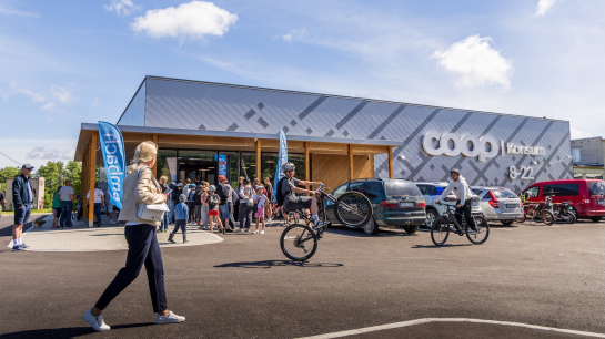 Uulu uue Coop Konsumi avamine (Mailiis Ollino/Pärnu Postimees/Scanpix)