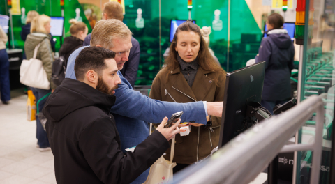 Coop avas ajaloo esimese hüpermarketi, tehes nimega kummarduse Prismale
